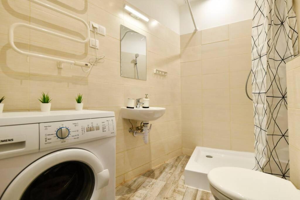 Cosy Two Bedroom Flat In Rottenbiller Str,Sky 부다페스트 외부 사진
