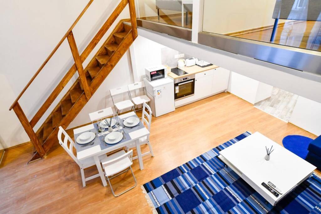 Cosy Two Bedroom Flat In Rottenbiller Str,Sky 부다페스트 외부 사진